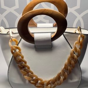 NWT-Urban Expressions, Ring-Chain, white convertible satchel Versatile